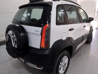 FIAT IDEA ADVENTURE 1.8 Traseira Motorista