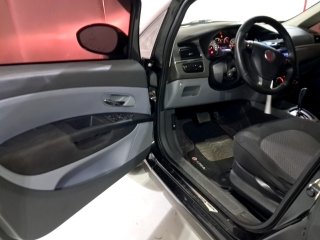 FIAT LINEA ESSENCE 1.8 Porta e interior motorista