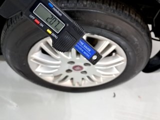 FIAT LINEA LX 1.9 DUAL Pneu dianteiro dir.