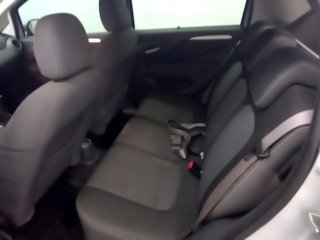 FIAT PUNTO ESSENCE 1.6 Bancos traseiros
