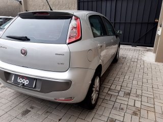 FIAT PUNTO ESSENCE 1.6 Traseira Passageiro