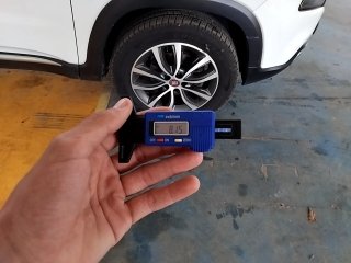 FIAT TORO VOLCANO AT9 D4 Pneu dianteiro dir.