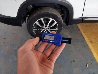 FIAT TORO VOLCANO AT9 D4 Pneu traseiro dir.