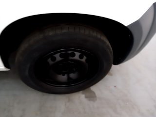 FIAT UNO FURGAO 1.0 FLEX Pneu dianteiro dir.