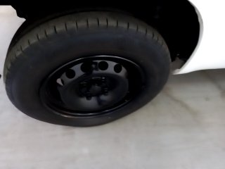 FIAT UNO FURGAO 1.0 FLEX Pneu traseiro dir.