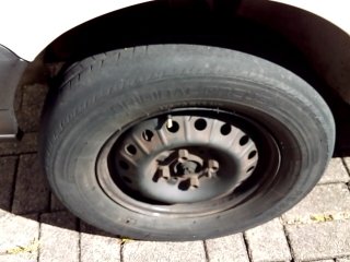 FIAT UNO MILLE FIRE FLEX 1 4p Pneu dianteiro esq.