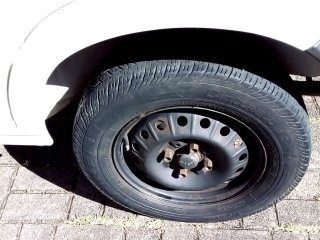 FIAT UNO MILLE FIRE FLEX 1 4p Pneu traseiro esq.