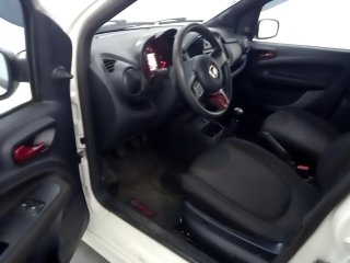 FIAT UNO SPORTING 1.4 Porta e interior motorista