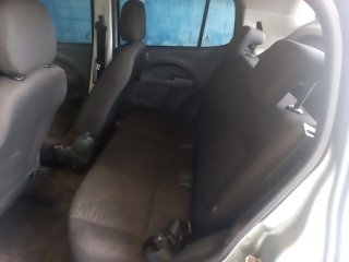 FIAT UNO VIVACE 1.0 Bancos traseiros
