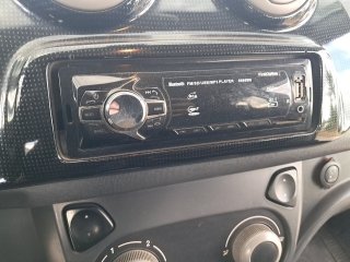 FIAT UNO VIVACE 1.0 Kit multimídia