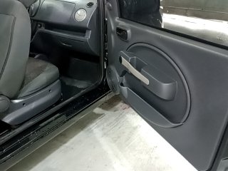 FIAT UNO VIVACE 1.0 Porta e interior passageiro