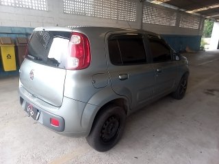 FIAT UNO VIVACE 1.0 Traseira Passageiro