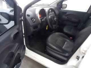 FIAT UNO WAY 1.4 Porta e interior motorista