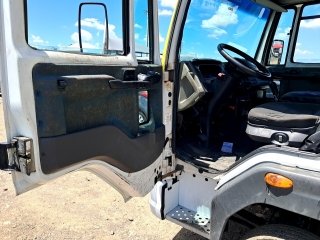 FORD CARGO 816 E/816 S Turbo 2p (diesel)(E5)  Porta e interior motorista