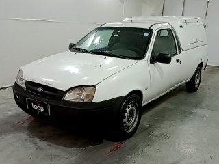 Ford Courier 2012 em leilão