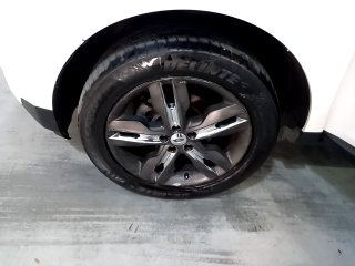 FORD EDGE V6 Pneu dianteiro esq.