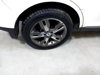 FORD EDGE V6 Pneu traseiro dir.