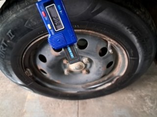FORD FIESTA FLEX Pneu traseiro dir.