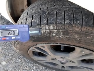 FORD FIESTA HA 1.6L SE A Pneu dianteiro dir.