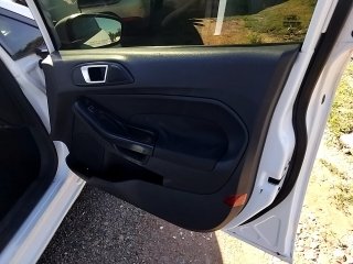 FORD FIESTA HA 1.6L SE A Porta e interior passageiro