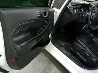 FORD FIESTA HA 1.6L SEAB Porta e interior motorista