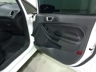 FORD FIESTA HA 1.6L SEAB Porta e interior passageiro