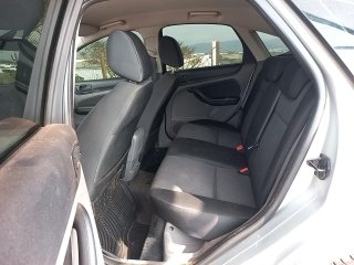 FORD FOCUS 2L HC FLEX Bancos traseiros