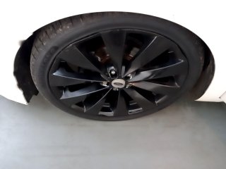 FORD FUSION 2.5 4p Pneu dianteiro esq.