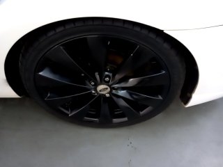 FORD FUSION 2.5 4p Pneu traseiro esq.