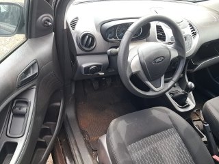 FORD KA SE 1.0 HA B Porta e interior motorista