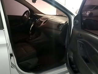 FORD KA SE 1.0 HA C Porta e interior passageiro