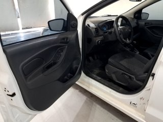 FORD KA SE 1.0 SD C Porta e interior motorista