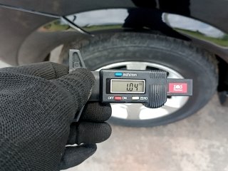 GM ASTRA HB 2P ADVANTAGE Pneu traseiro dir.
