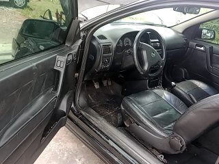 GM ASTRA HB 2P ADVANTAGE Porta e interior motorista