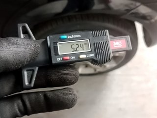 GM ASTRA HB 4P ADVANTAGE Pneu traseiro esq.