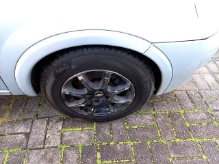 GM CORSA HATCH MAXX Pneu dianteiro dir.