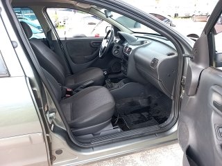 GM CORSA HATCH MAXX Porta e interior passageiro