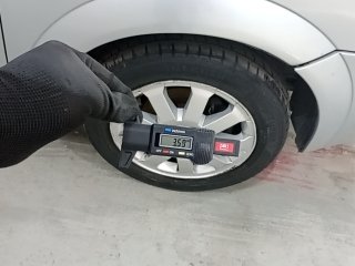 GM MERIVA MAXX Pneu dianteiro dir.