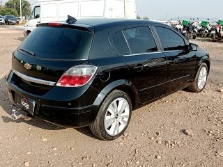 GM VECTRA HATCH 4P GT-X Traseira Passageiro