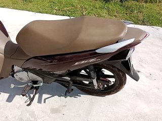HONDA BIZ 125 Pneu traseiro dir.