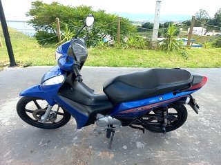 HONDA BIZ 125 Porta e interior motorista