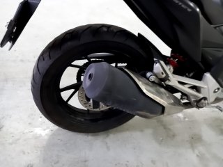 HONDA CB250F/TWISTER ABS Pneu traseiro dir.