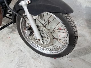 HONDA CG 125 CARGO ESD Pneu dianteiro dir.