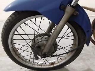 HONDA CG 125 CARGO KS Pneu dianteiro esq.