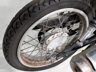HONDA CG 125 CARGO KS Pneu traseiro dir.