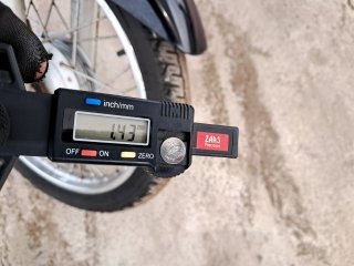 HONDA CG 150 FAN ESI Pneu dianteiro esq.