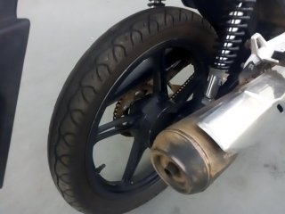 HONDA CG 150 TITAN EX Pneu traseiro dir.