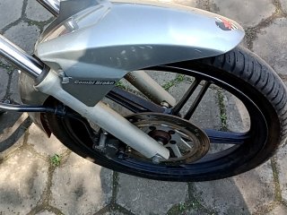 HONDA CG 160 FAN ESDI Pneu dianteiro dir.