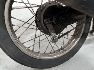 HONDA CG 160 FAN Pneu traseiro dir.