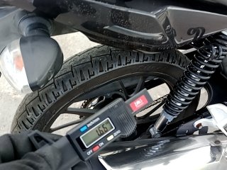 HONDA CG 160 FAN Pneu traseiro dir.